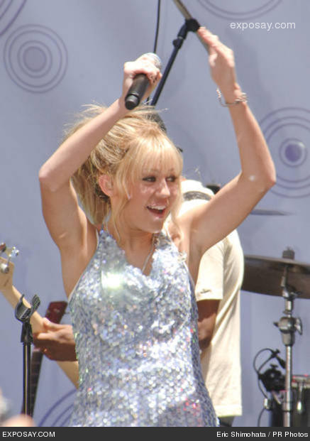 miley_cyrus_0JR8v.jpg